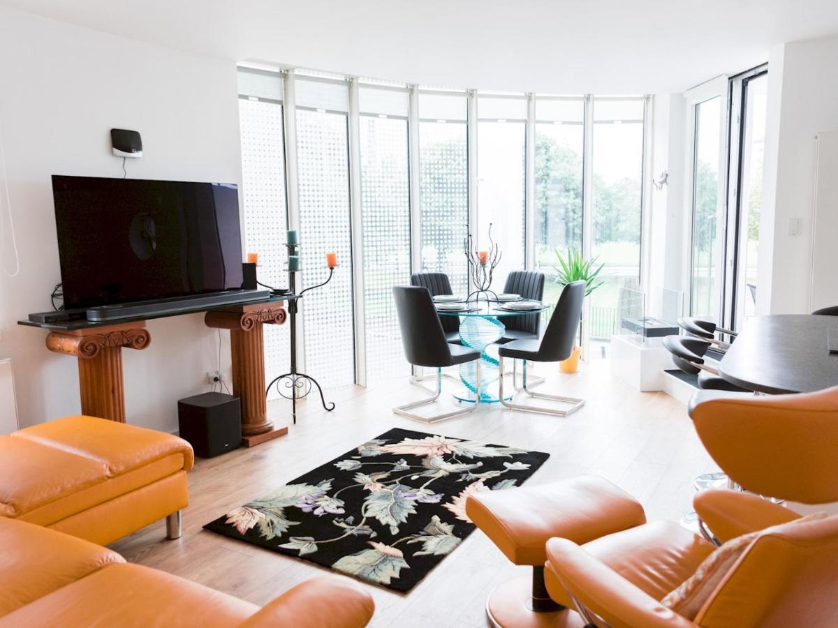 Pass The Keys Stylish 2Bed Rental Unit Glasgow Green Exterior photo
